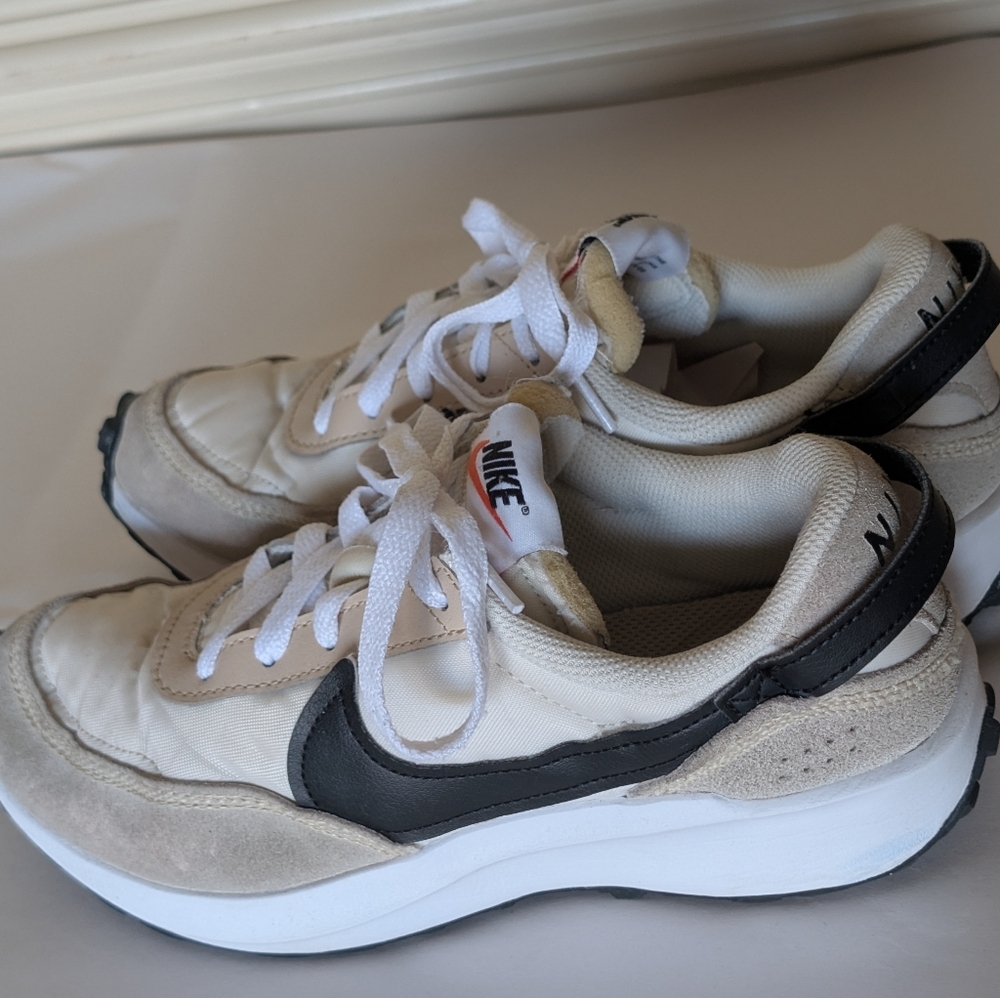 Nike Waffle Debut In sandrift And Black Color Size Women's 7(US)Athletic Running